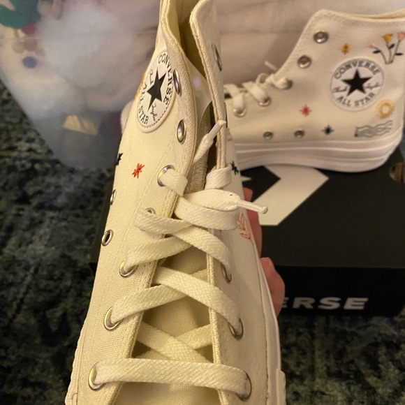 CTAS It’s okay to wander platforms - Picture 5 of 8